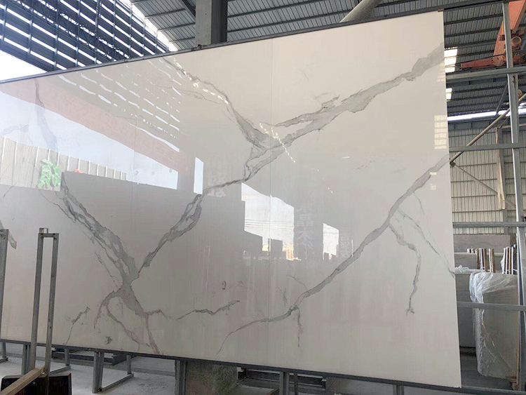 Guangdong Glossy Sheet White Kitchen Island Table Top Veneer Calcatta Artificial Stone Slabs
