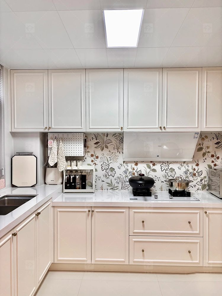 Hot New Modern Style Ready-to-Assemble Kitchen Cabinet Elegant Wardrobe for Kitchen Storage