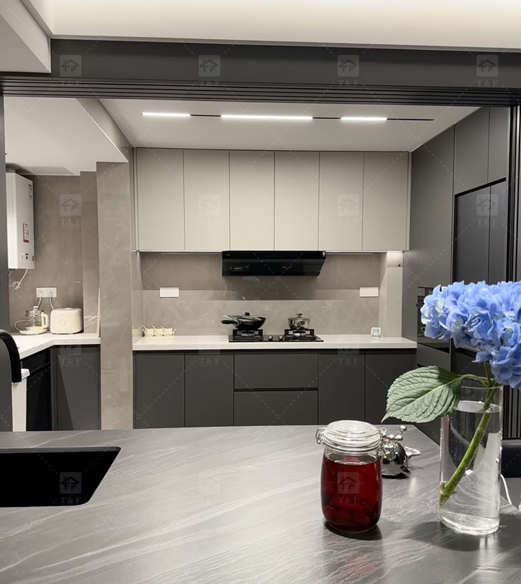 Hot New Modern Style Ready-to-Assemble Kitchen Cabinet Elegant Wardrobe for Kitchen Storage
