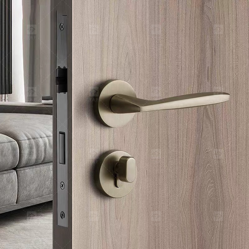 Luxury Gold Magnetic Silent Wooden Door Handle with Split Bedroom Lock Modern Design for Indoor Household for Villas
