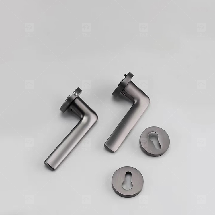 Luxury Gold Magnetic Silent Wooden Door Handle with Split Bedroom Lock Modern Design for Indoor Household for Villas