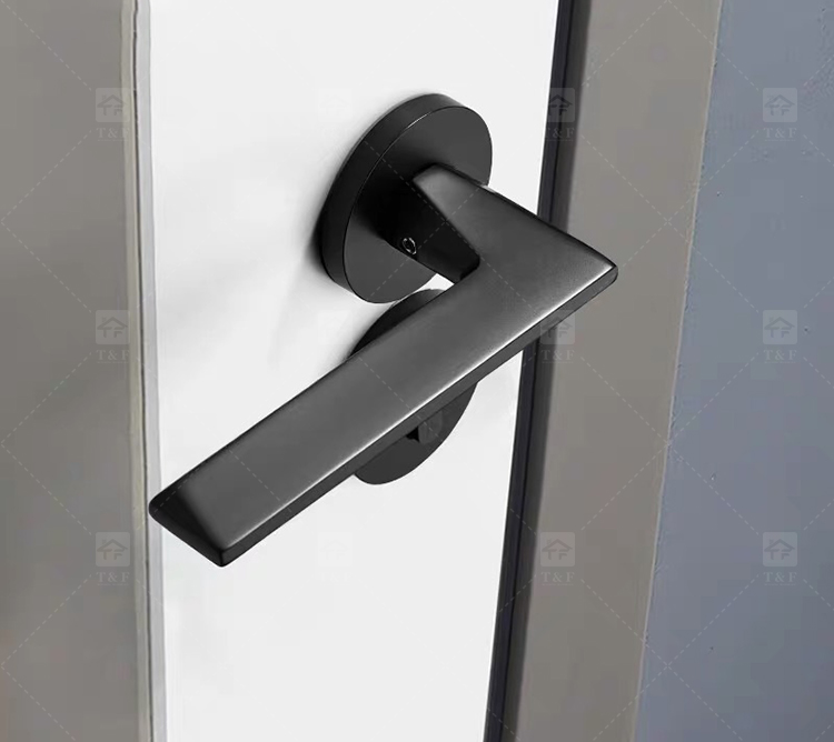 Luxury Gold Magnetic Silent Wooden Door Handle with Split Bedroom Lock Modern Design for Indoor Household for Villas