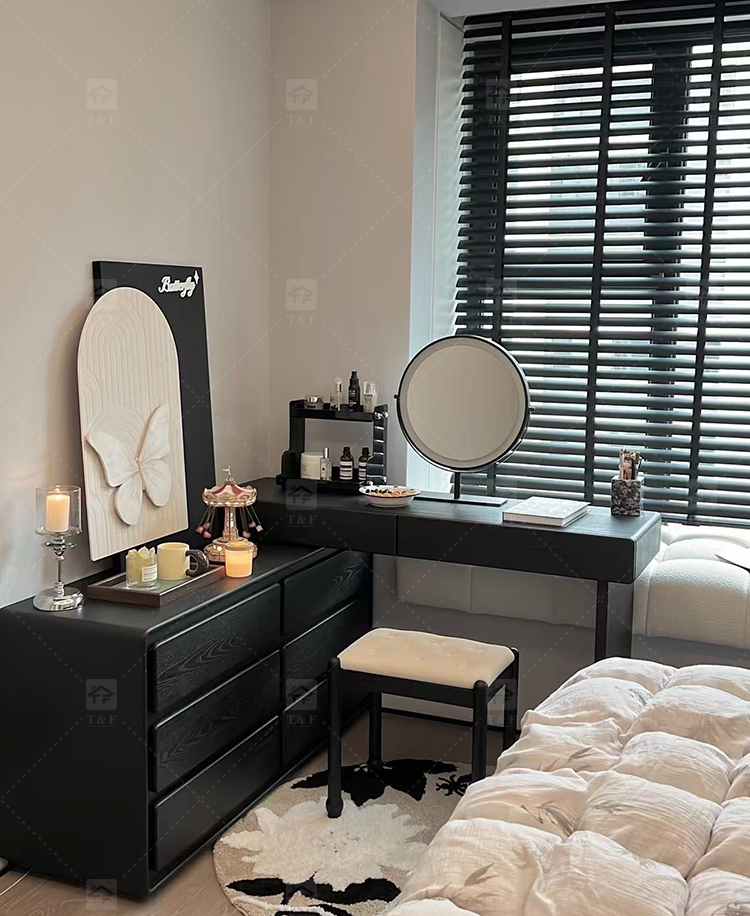 Luxury Black Solid Wood Vanity Table with LED Light Makeup Mirror 7 Drawers Durable Furniture for Bedroom Living Room Hotel Use