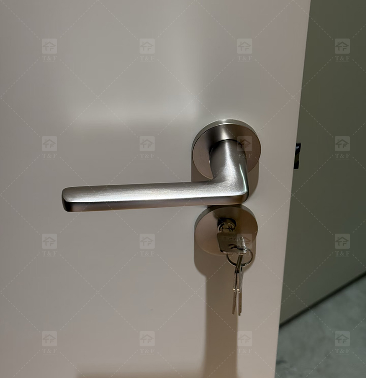 New Arrival Modern Matt Black 304 Stainless Steel Door Lever Handle for Bedroom Villa & Hotel Use with Comfortable Grip