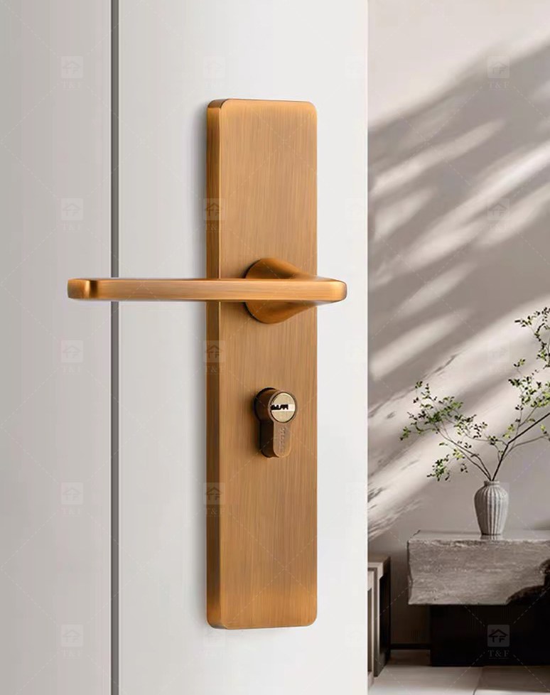 Interior Bathroom Bedroom Wood Handle Door Locks for Wooden Doors Modern Luxury Design Easy Installation Villa & Hotel Use
